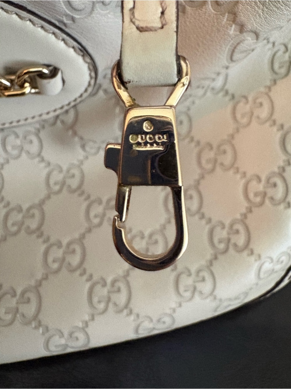 Beautiful Vintage Gucci Ivory GG Monogram Punch Hobo Bag with Gold Hardware - Picture 14 of 15